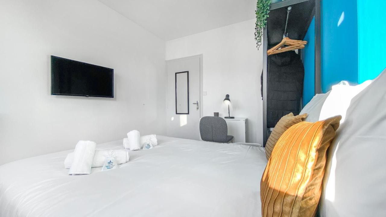 Homey Coloc Goodlife - Colocation Moderne - Chambres Privees - Wifi Et Netflix - Au Pied Du Tram Pour Geneve Ambilly Esterno foto